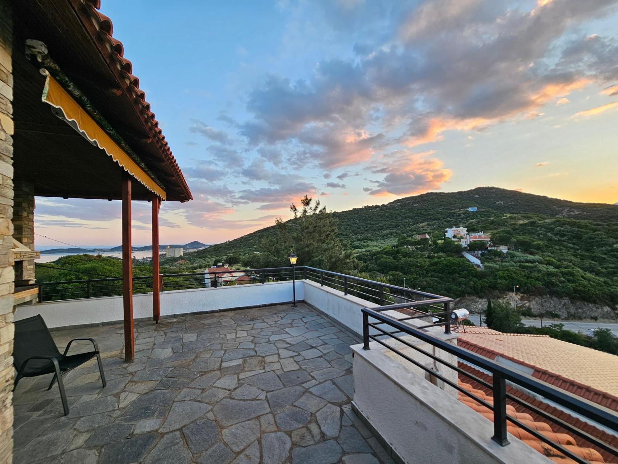 Villa Kirki Nea Iraklitsa Exterior foto